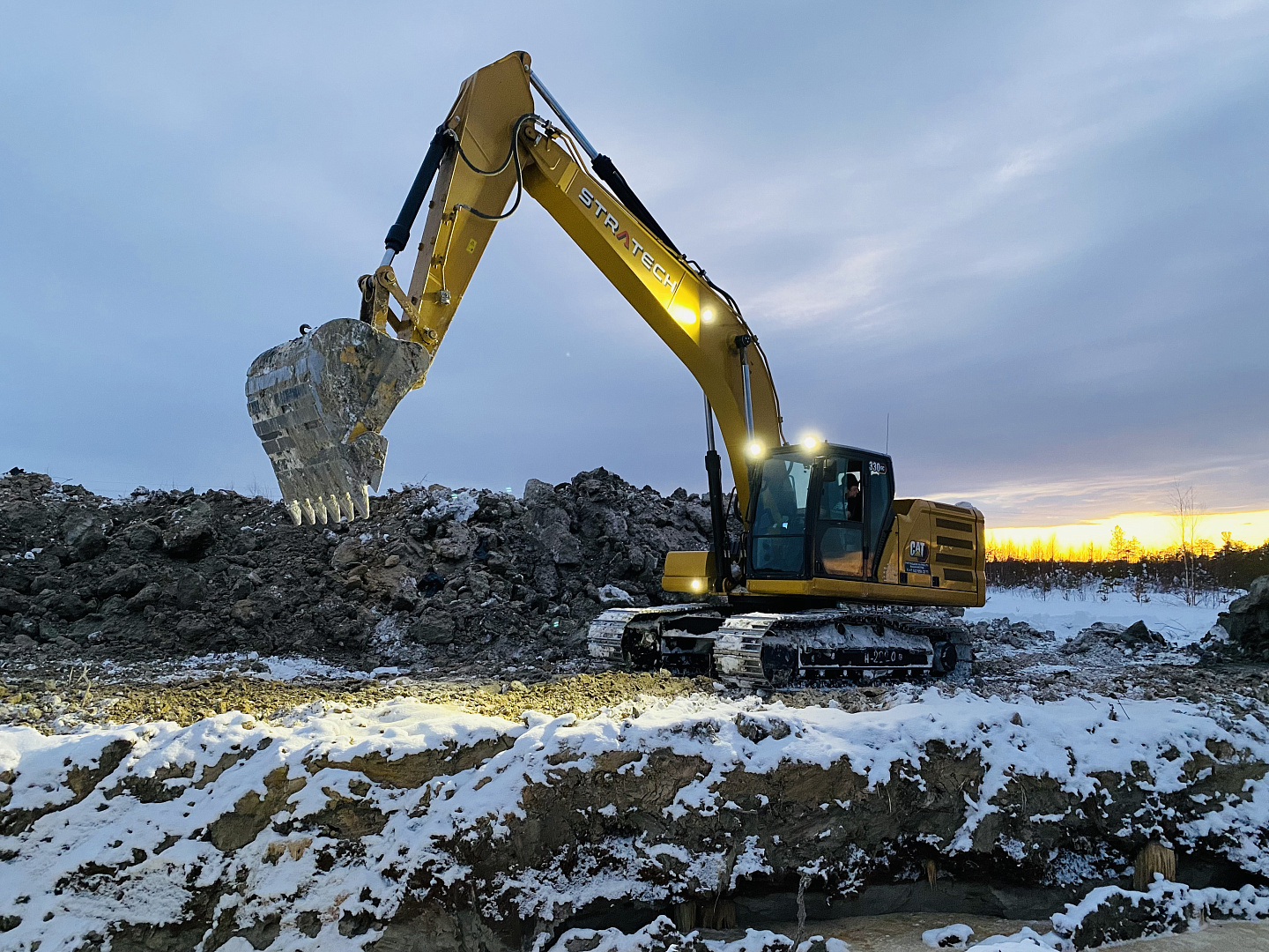 Как начать карьеру машиниста экскаватора в Новом Уренгое: практические советы для начинающих
