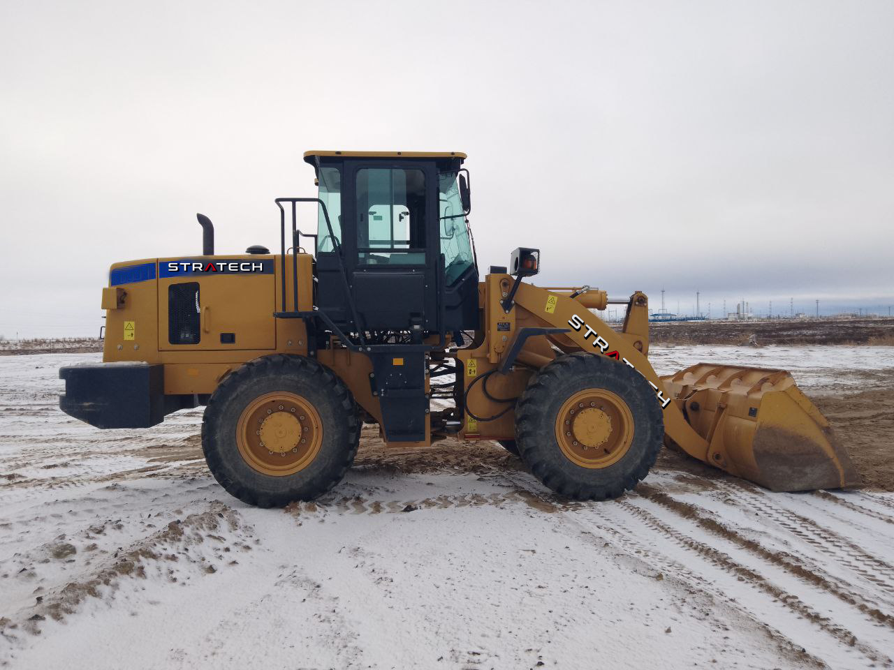 Аренда погрузчиков от Stratech в Новом Уренгое